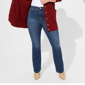 Torrid jeans  high rise boot cut  *fits 3 sizes* 22-26